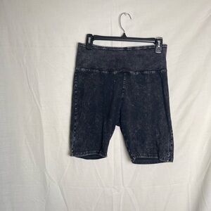 Livi Black and white acid washed biker shorts size XL